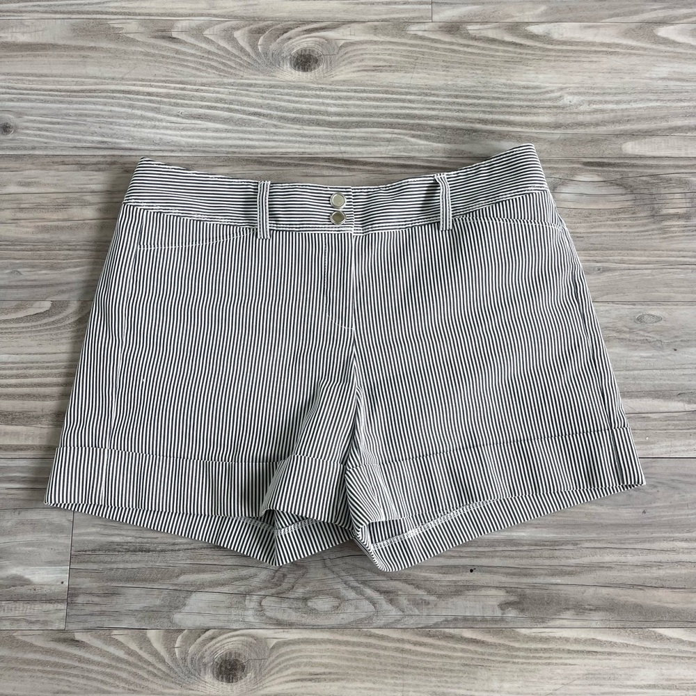 ⭐️White House Black Market Stripped Shorts Size 6